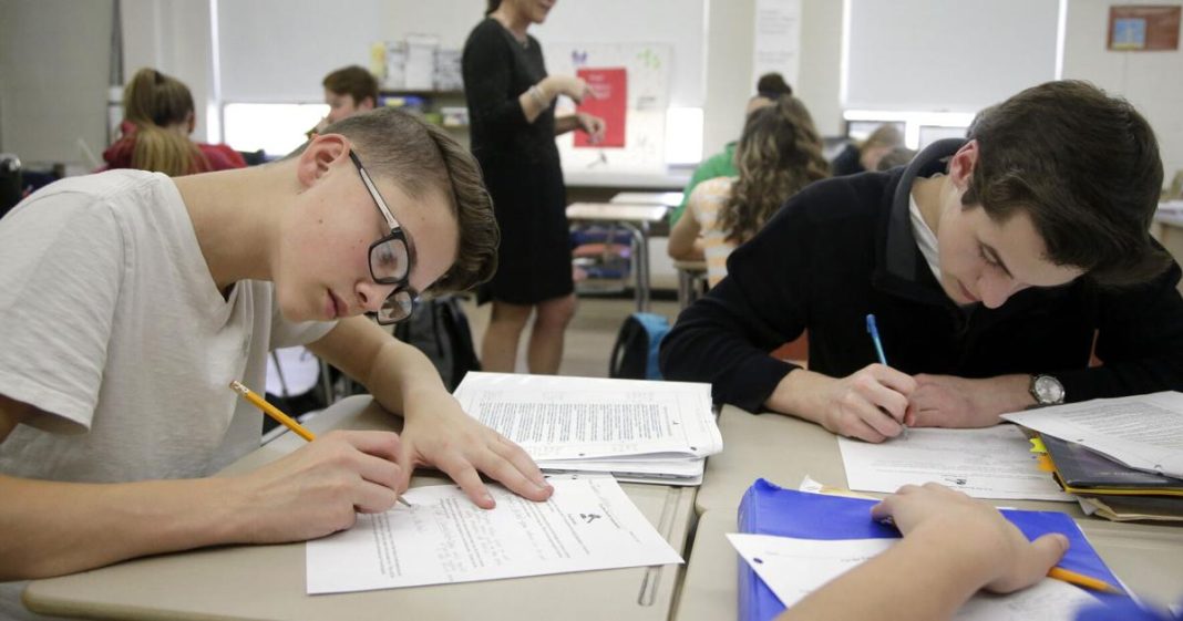 Florida continues to emphasize civics education as national test scores fall | Florida