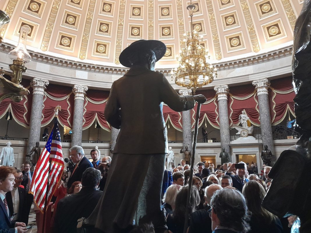 Statue of renowned Nebraska author Willa Cather unveiled in U.S. Capitol