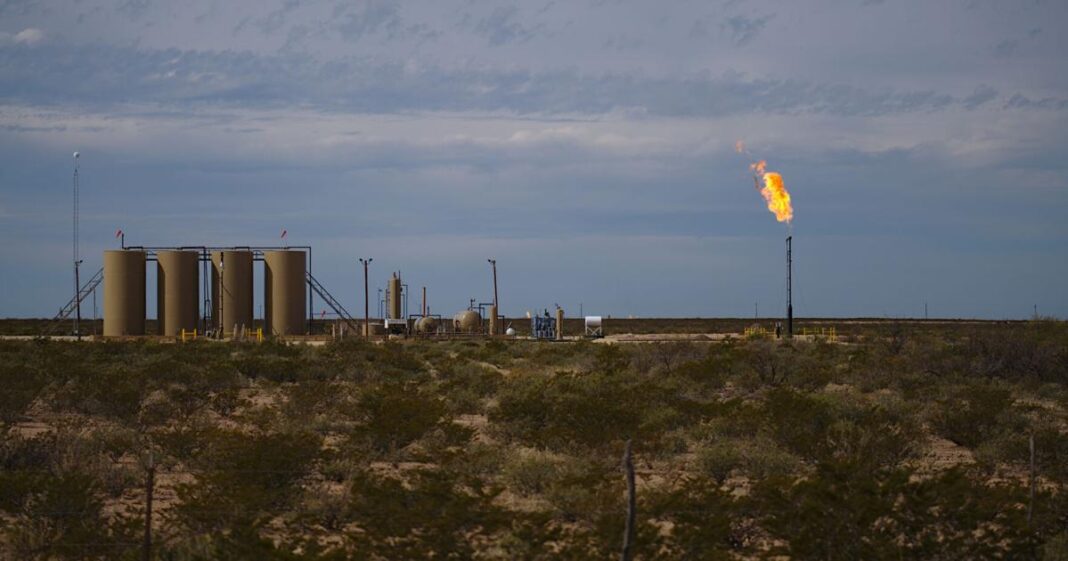 Report: Texas oil and natural gas industry breaks decades-old production records | Texas
