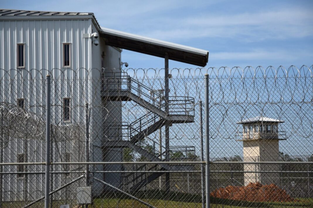 Advocates say now is the time to implement air-conditioning in Florida prisons