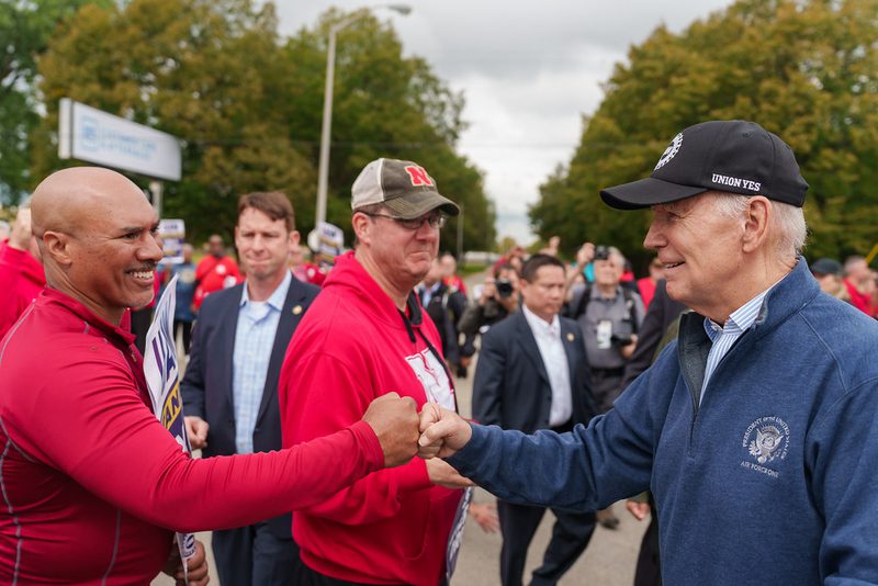 Biden tells UAW head Shawn Fain in Illinois: ‘You’ve done one hell of a job, pal’